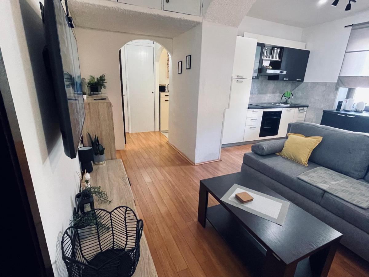 Apartman Three Queens リエカ エクステリア 写真