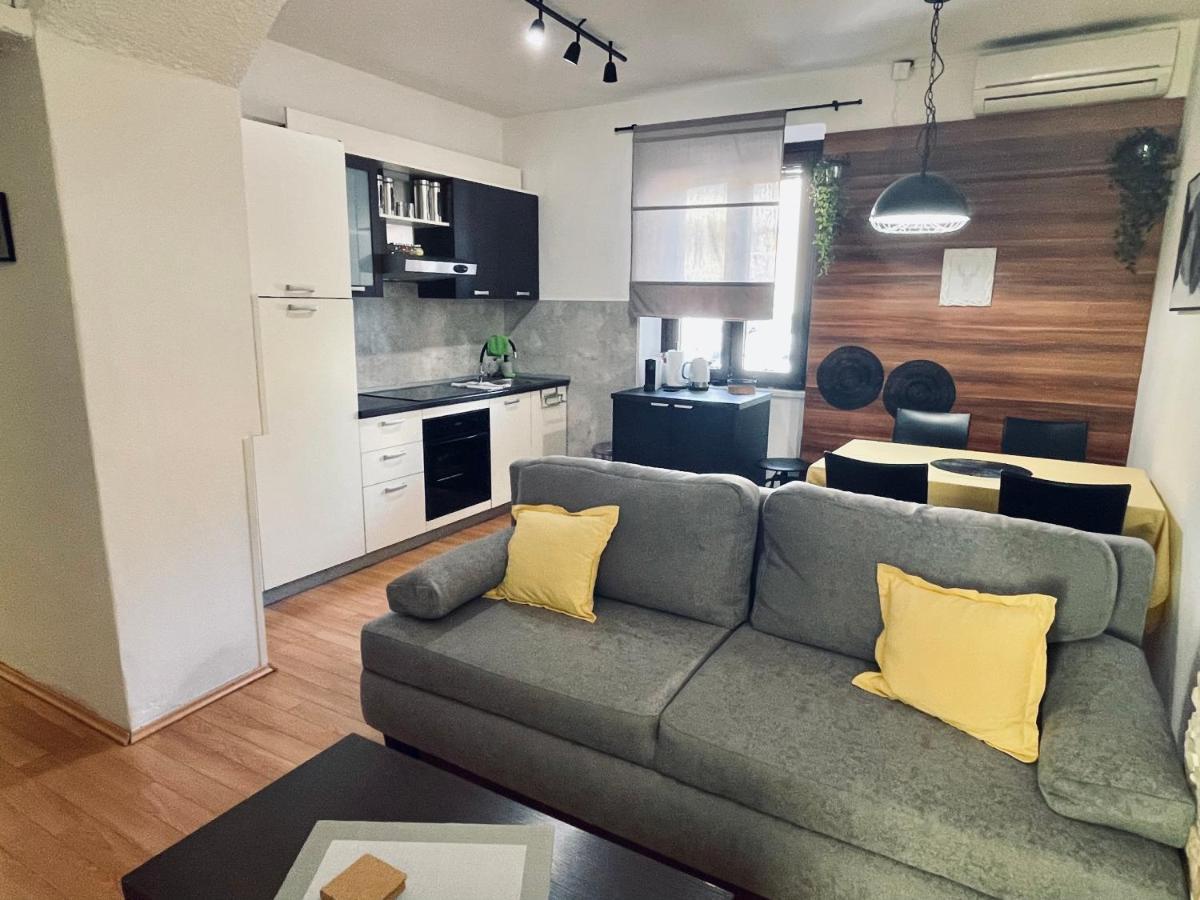 Apartman Three Queens リエカ エクステリア 写真