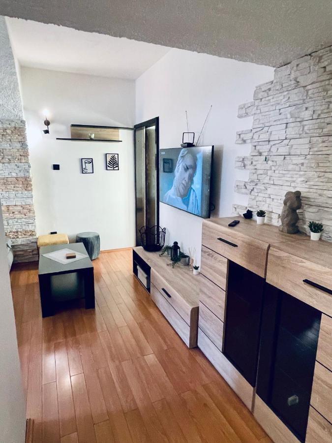 Apartman Three Queens リエカ エクステリア 写真